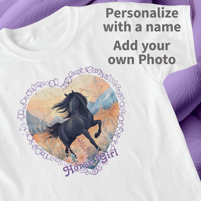 Horse Girl Personalisiert Black Wild Stallion Flor T-Shirt (Horse Girl Personalized Black Wild Stallion Floral T-Shirt. Personalize with your name and photo!)