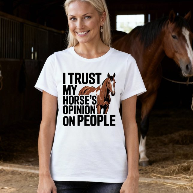Horse Lover Western Cowgirl Equestrian Farm Girl T-Shirt (Von Creator hochgeladen)