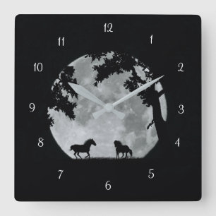 Horses Playing in the Moonlight Fantasy Quadratische Wanduhr
