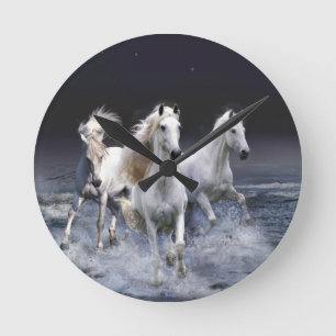 Horses running  throw pillow runde wanduhr