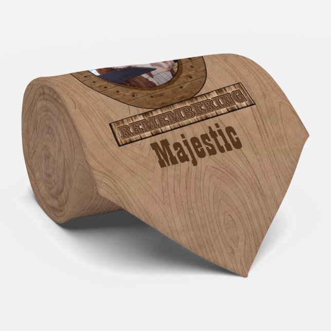 Horseshoe Wood Look Foto Krawatte (Gerollt)