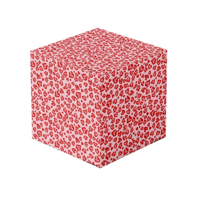 Hört Leopard Muster in Rot auf Blush Würfel (Vorderseite Schrägansicht)