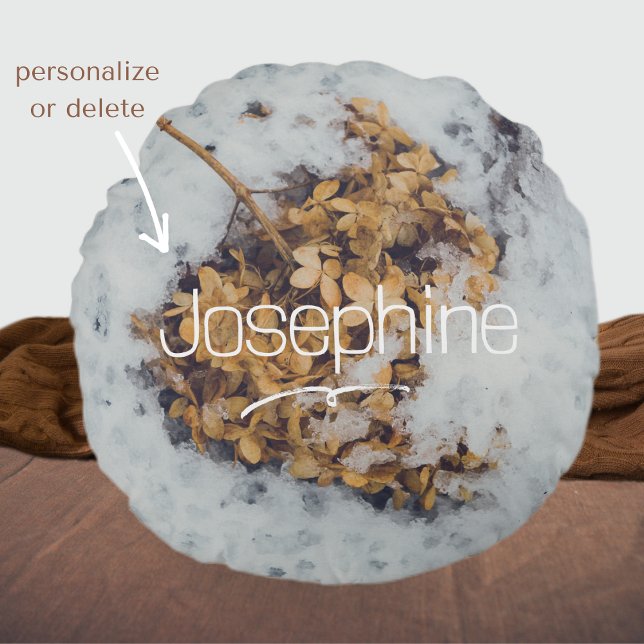 Hortensia-Blume auf dem Schnee Rundes Kissen (Von Creator hochgeladen)