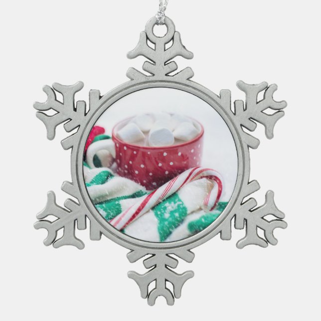 Hot Cocoa Marshmallows & Candy Cane Weihnachten Schneeflocken Zinn-Ornament (Vorderseite)