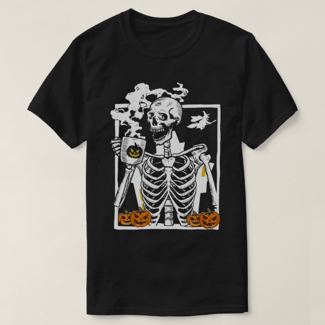 Hot Coffee Skeleton Drinking Funny Halloween Skull T-Shirt (Design vorne)