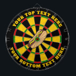 Hot Dog Dartboard mit benutzerdefiniertem Text Dartscheibe<br><div class="desc">Hot Dog Icon. Junk Food Kontur Icons Gelbe Muster Hintergrund. Eigener Text.</div>