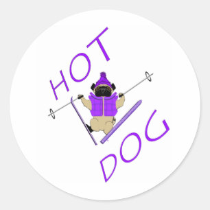 Hot Dog Funny Skifahren Mops Lila Jacket und Skis Runder Aufkleber