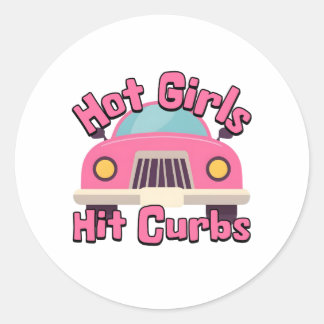 Hot Girls Hit Curbs Funny Pink Car Runder Aufkleber