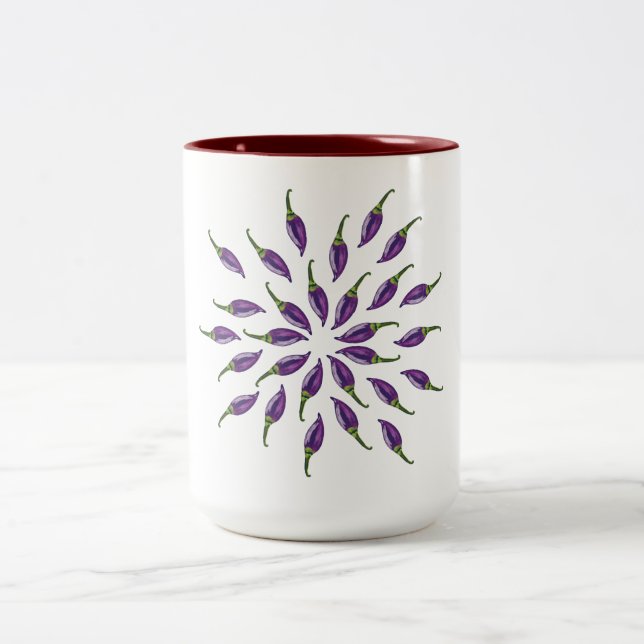 Hot Peppers Purple Mandala Zweifarbige Tasse (Mittel)