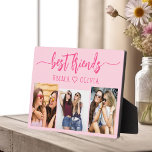 Hot Pink Best Friends 3 Foto Collage Keepake Fotoplatte<br><div class="desc">Feiern Sie Ihre Freundschaft mit den Hot Pink Besties Friends 3 Foto Collage Keepake Plaque. Diese lebendige und personalisierte Plaque besticht durch ein stilvolles, hellrosa Design und eine wunderschön gestaltete Collage aus drei hochgeschätzten Fotos. Es ist aus hochwertigen Materialien gefertigt und eignet sich ideal für die Darstellung auf einem Schreibtisch,...</div>