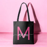 Hot Pink Black Modern Script Name Girl Monogram<br><div class="desc">Tragen Sie Ihr Wesentliches stilvoll mit unserem Hot Pink Modern Script Girly Monogram Name Tote Bag! Diese Tasche ist mit einem kühnen, rosa Design personalisiert und in einem schicken, modernen Drehbuch für ein trendiges, individuelles Aussehen gehalten. Ideal für Einkäufe, Schulen oder den Alltag, bietet es viel Platz und eine langlebige...</div>