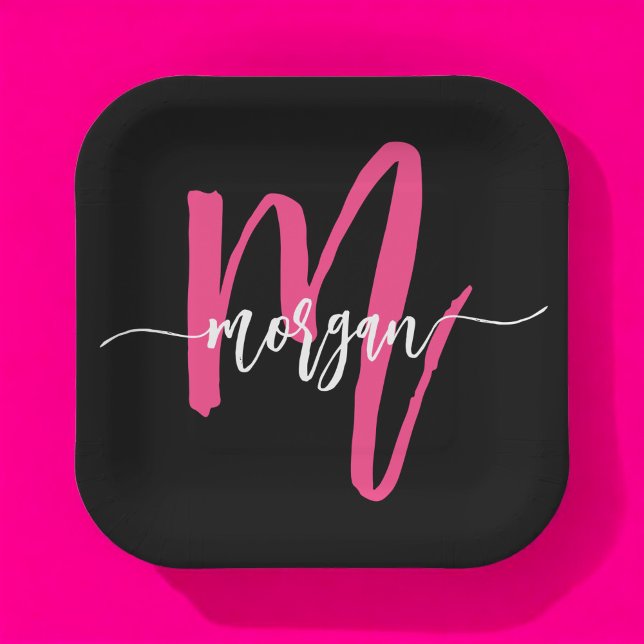 Hot Pink Black Modern Script Name Girl Monogram Pappteller (Von Creator hochgeladen)