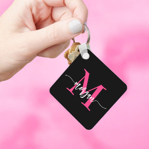 Hot Pink Black Modern Script Name Girl Monogram Schlüsselanhänger