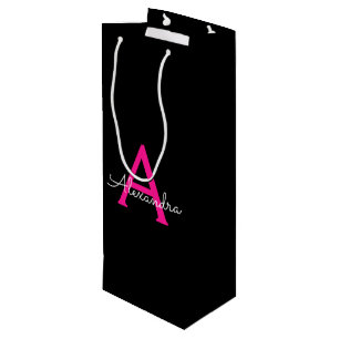 Hot Pink Black Script Girl Monogram Name Geschenktüte Für Weinflaschen