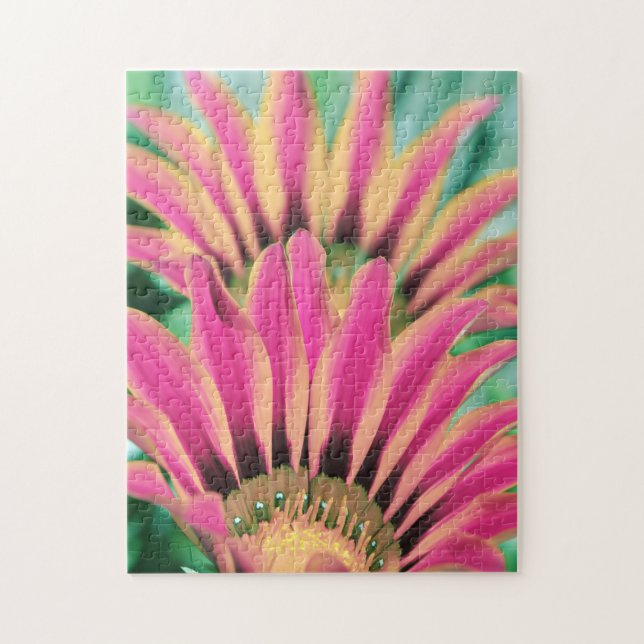 Hot Pink Daisy Petals Puzzle (Vertikal)