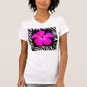 Hot-Pink-Hibiskus auf Zebra Print Performance Shir T-Shirt
