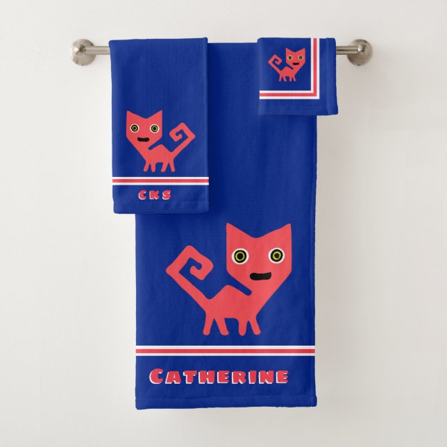 Hot Pink Kitty Cat auf Blue Personalisiert Badhandtuch Set (Insitu)