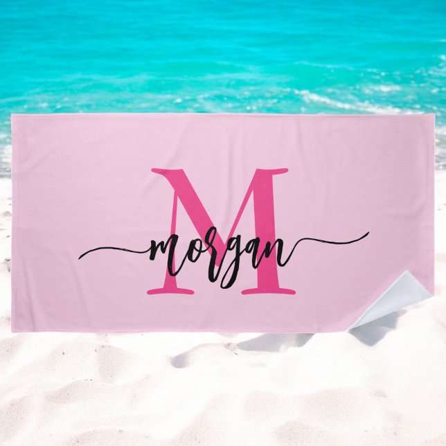 Hot Pink Modern Script Girl Monogram Name Strandtuch (Von Creator hochgeladen)