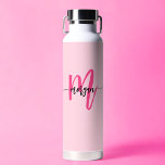 Hot Pink Modern Script Girl Monogram Name Trinkflasche<br><div class="desc">Bleibe mit unserem Hot Pink Modern Script Girly Monogram Name Water Flasche in stilvoller Weise hydriert! Diese Wasserflasche ist mit einem kühnen, rosafarbenen Design personalisiert und mit Ihrem Namen in einem eleganten, modernen Drehbuch für eine schicke, individuelle Touch. Er ist perfekt für Schulungen, Trainings oder unterwegs. Er ist aus langlebigen...</div>