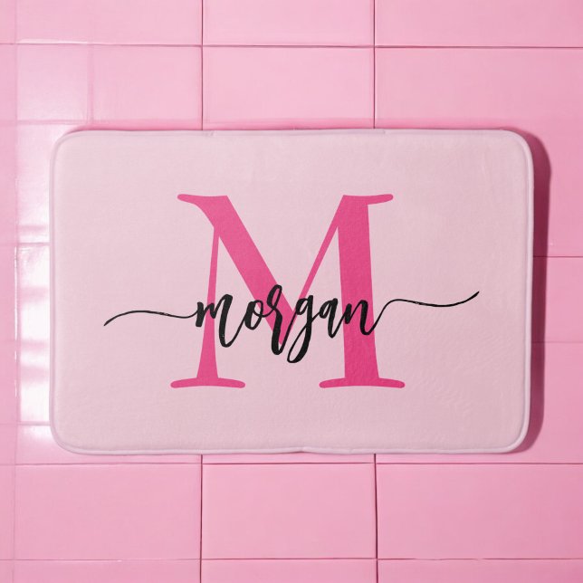 Hot Pink Monogram Girl's Dorm Room Badematte (Von Creator hochgeladen)