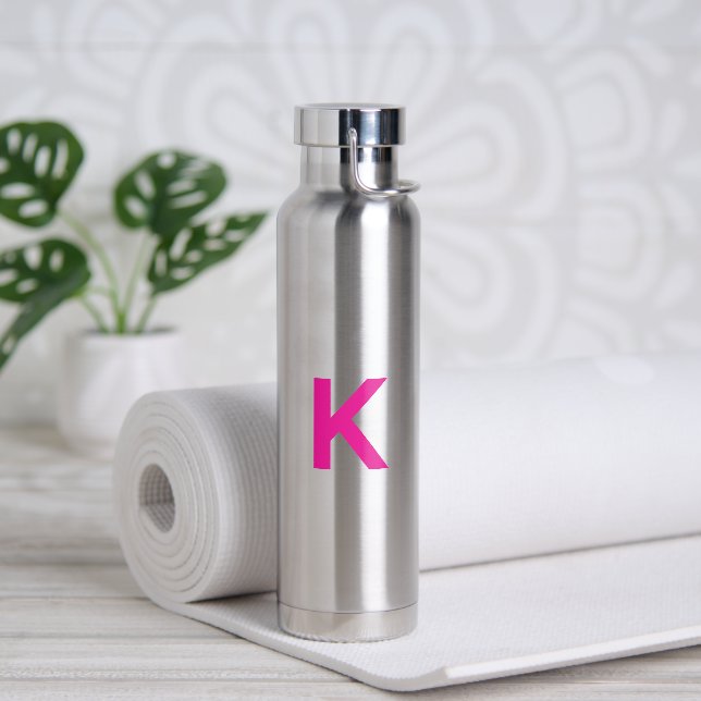 Hot Pink Monogram Initial Name Gift Party Favor Trinkflasche (Yoga)