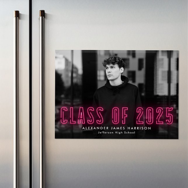 Hot Pink Neon Class of 2023 Foto Abschluss Magneteinladung (Von Creator hochgeladen)