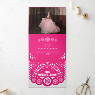 Hot Pink Papado Picado Mis Quince Años Dreifach Gefaltete Einladung