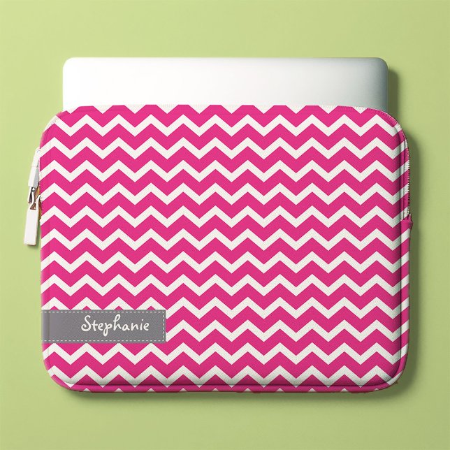 Hot Pink Zig Zag Chevrons Muster Laptopschutzhülle (Von Creator hochgeladen)