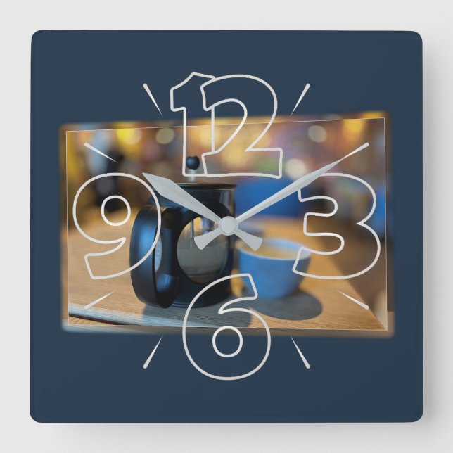 Hot Tee Quadratische Wanduhr (Vorderseite)