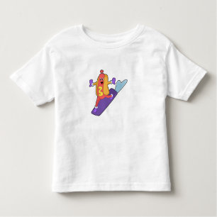 Hotdog als Snowboarder mit Sonowboard Kleinkind T-shirt