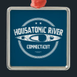 Housatonic River Connecticut Kayaking Ornament Aus Metall<br><div class="desc">Die Bezeichnung Housatonic Wild & Landschaftlich River erstreckt sich von der Grenze zwischen Massachusetts und Connecticut bis zur Boardman Bridge in New Milford, Connecticut, und erstreckt sich über insgesamt etwa 60 km. Der Housatonic River zeichnet sich durch seine Erholung und landschaftliche Werte aus, wie Kanu, Kajak, Angeln und Wandern auf...</div>