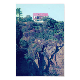 House on a Cliff, Tenby, Wales, UK (Late 70er) Fotodruck