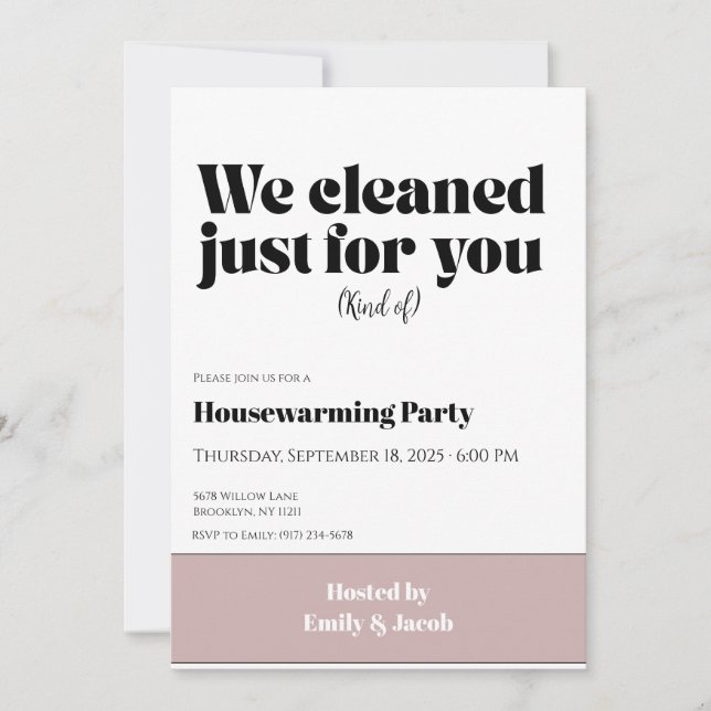 Housewarming Invitation • Funny New Home Party Inv Karte (Vorderseite)