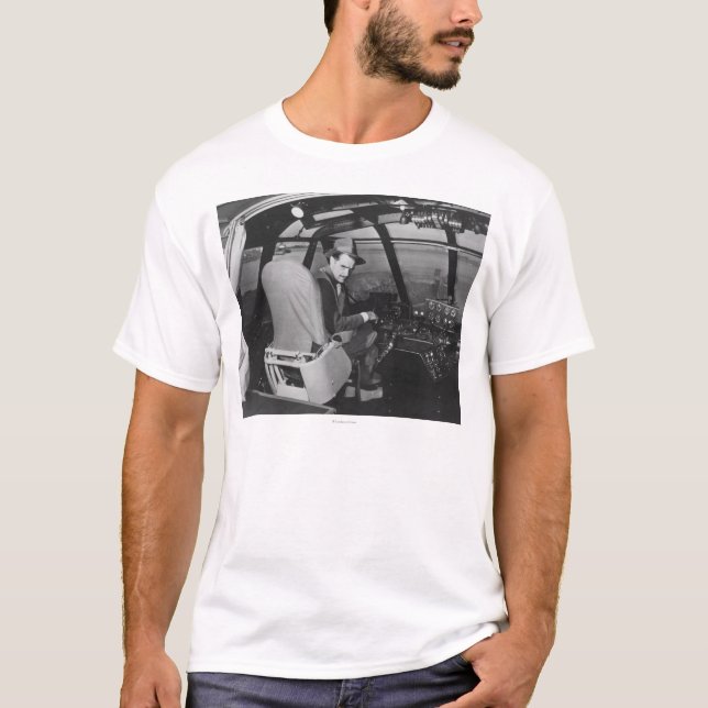 Howard Hughes im gezierte Gans-hölzernen Flugzeug T-Shirt (Vorderseite)