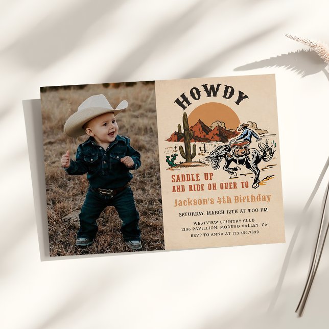 Howdy! Western Rodeo Cowboy Birthday Foto Einladung (Von Creator hochgeladen)