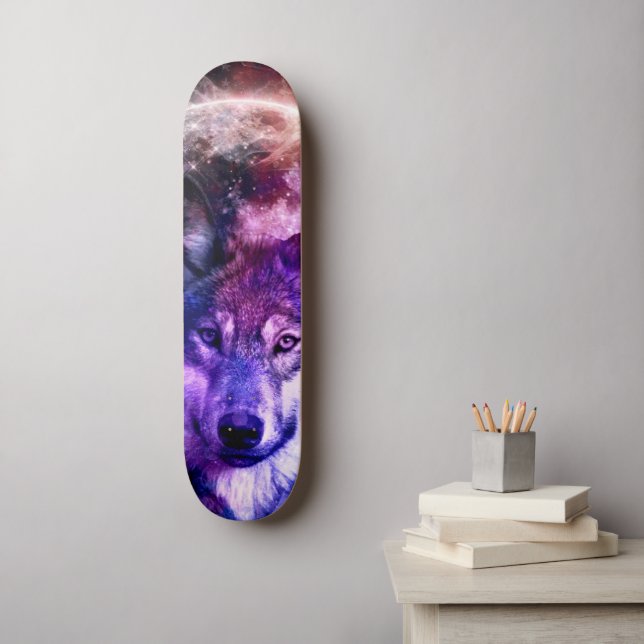Howl am Mond mit unserem Galaxy Night Sky Wolf Skateboard (Wandkunst)