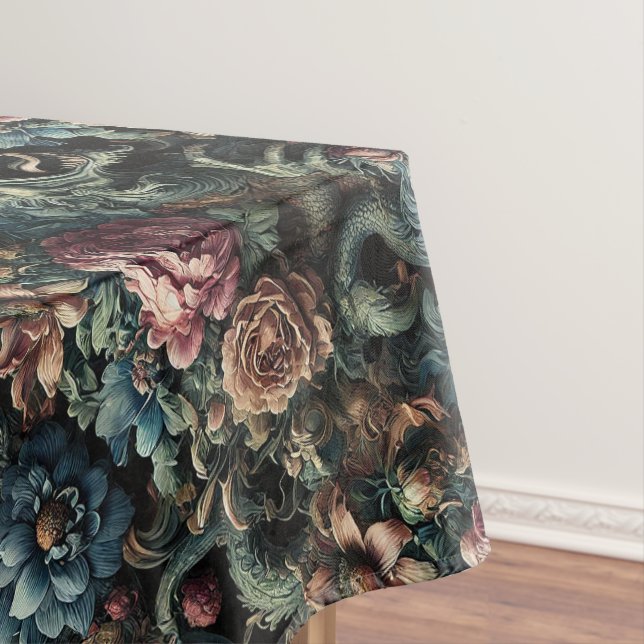 Howl of the Gilded Wild - Gothic Large Pattern Tischdecke (Beispiel)