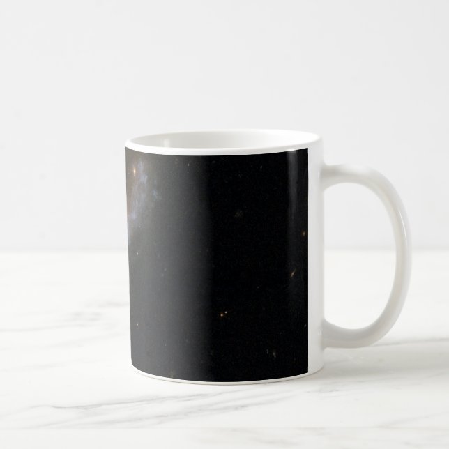 Hubble-Galaxie ESO 148-2 Kaffeetasse (Rechts)