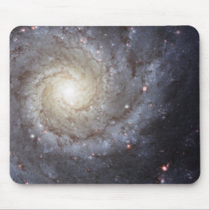 Hubble "großartiges Entwurf Raum Spiralarms M74" Mousepad