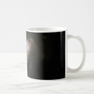 Hubble-Interagierende Galaxie NGC 3690 Kaffeetasse