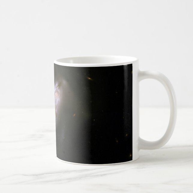 Hubble-Interagierende Galaxie NGC 3690 Kaffeetasse (Rechts)
