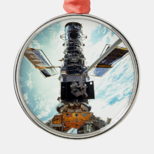 Hubble-Weltraumteleskop und Astronauten Ornament Aus Metall