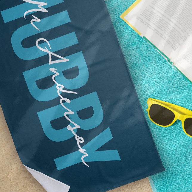 Hubby Blue Monogram Honeymoon Strandtuch (Von Creator hochgeladen)