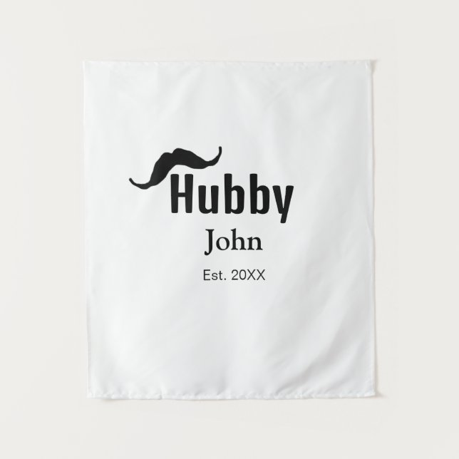 Hubby Ehemann Name Datum Jahr Schnurrbart einfach Wandteppich (Vorderseite)