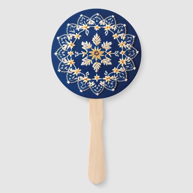 Hübsch besticktes Aussehen Blauer Hand Fans Fächer (Vorderseite)