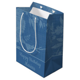 Hübsch Blue on Blue Floral Background Mittlere Geschenktüte