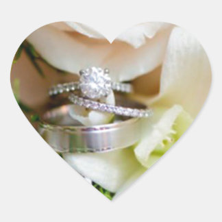 hübsch-floral-dc-wedding-ring-shot-Rebekah-Hoyt-Ph Herz-Aufkleber