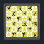HÜBSCH GOLD DANCER CHRISTMAS DESIGNS SCHMUCKKISTE<br><div class="desc">Dieser niedliche und bezaubernde Tänzer wird unsere fröhliche und fröhliche Tanz- und Ballerina Weihnachtsabtanzgestaltung auf Verpackungspapier, Geschenktaschen, Strümpfen, Ornamenten und vielem mehr Liebe geben. Dieser spektakuläre Tänzer würde lieber den ganzen Tag tanzen. Dieses fantastische und festliche Tanzdesign ist ein wertvolles Geschenk für Geburtstage, Feiertage oder jeden Anlass, nicht nur Weihnachten....</div>