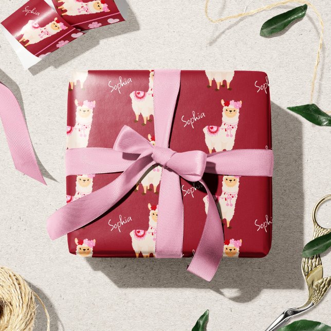 Hübsch Pink Valentine's Day Llama Little Girl Name Geschenkpapier (Von Creator hochgeladen)