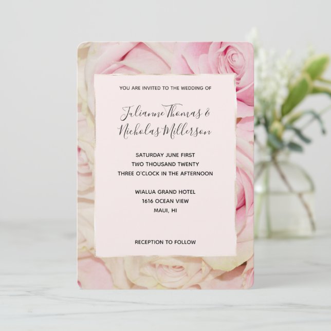 Hübsch Romantische Rosa Creme Rose Hochzeiten einl Einladung (Stehend Vorderseite)